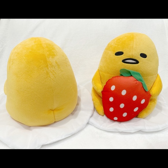 Gudetama - Strawberry Season Big Plushy - Picture 2 of 2